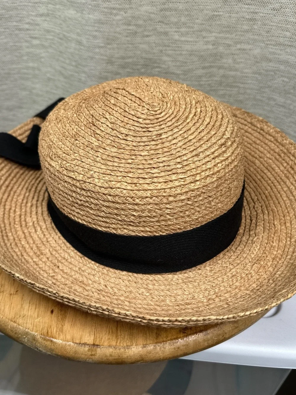 Helen Kaminski Australia Newport II Natural Raffia Black Ribbon Straw Hat 53cm - Picture 2 of 8